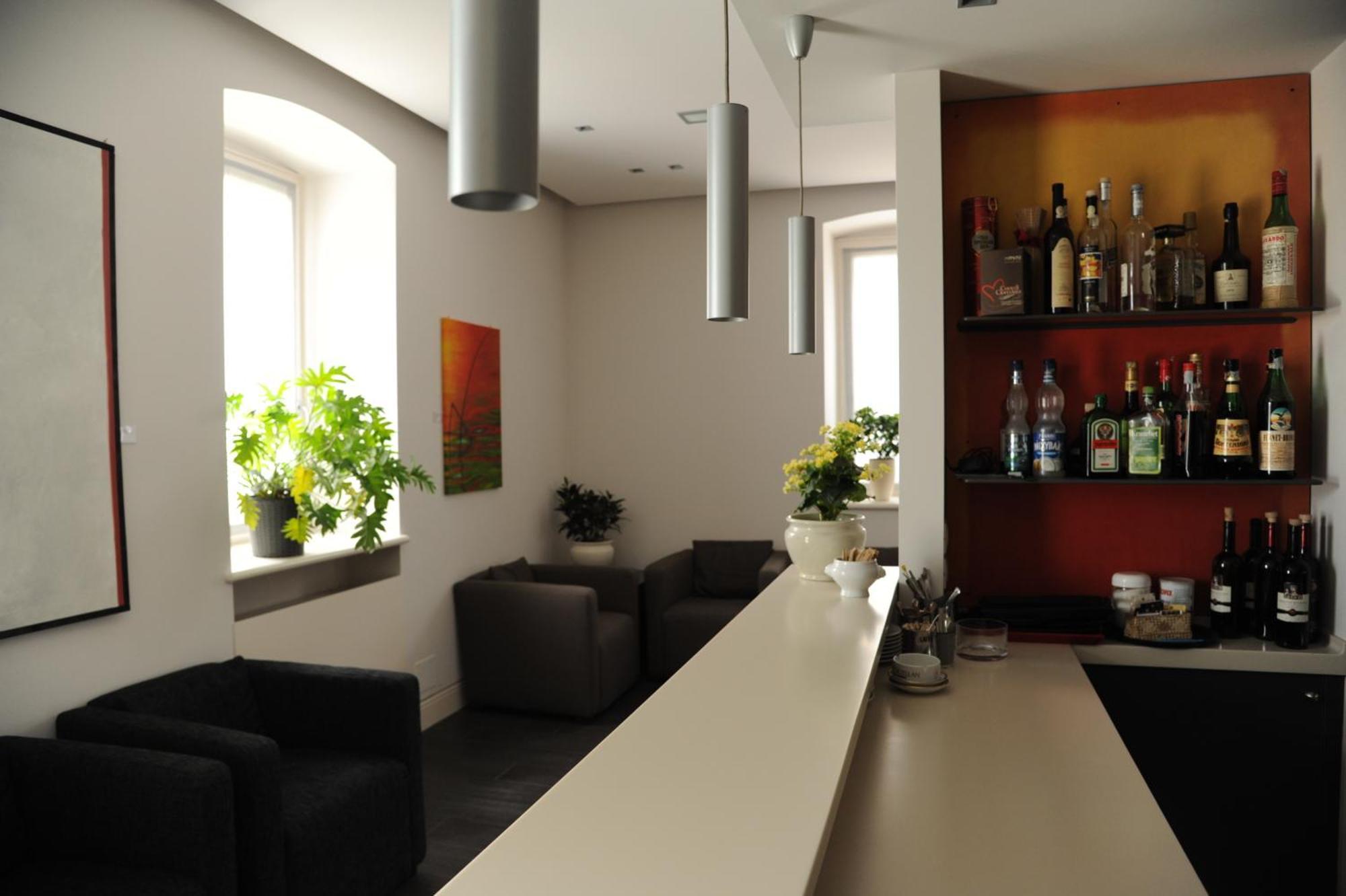 Albergo Al Sole Mezzolombardo Bagian luar foto