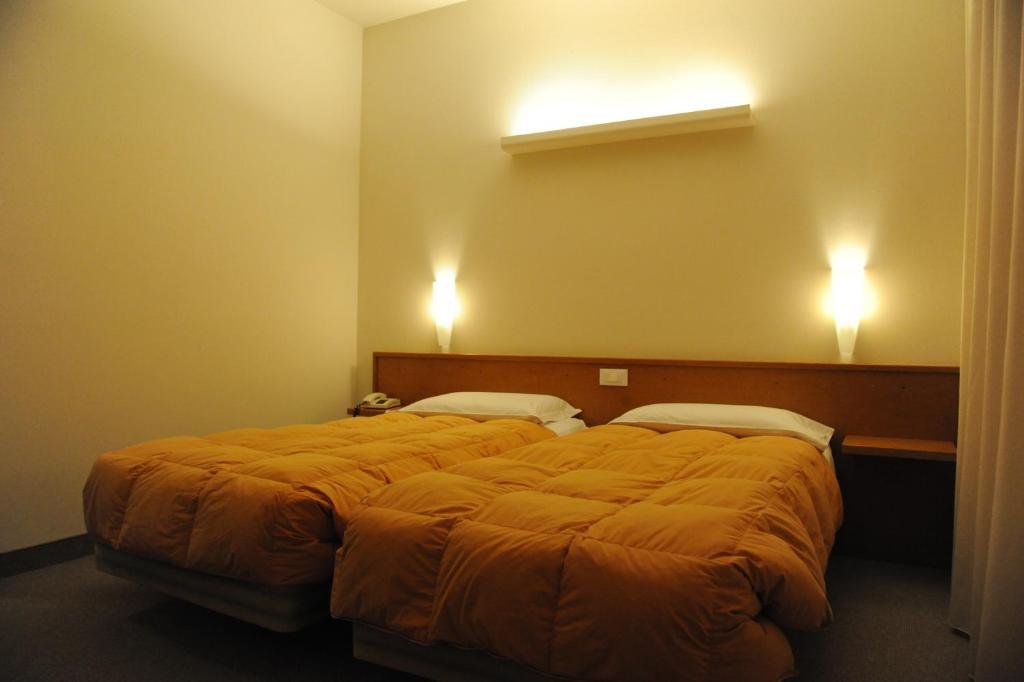 Albergo Al Sole Mezzolombardo Bagian luar foto