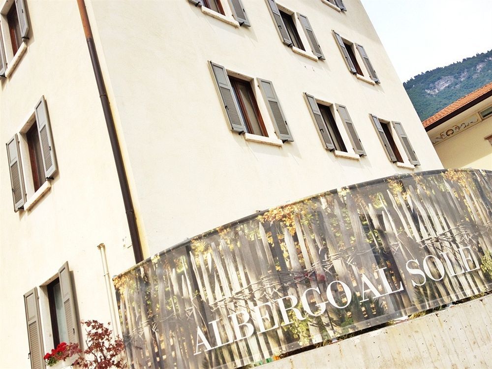 Albergo Al Sole Mezzolombardo Bagian luar foto